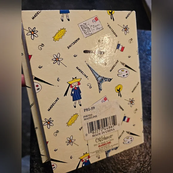 C.R. Gibson Madeline Photo Album Book Holds 120 Pictures Paris Eiffel Tower 90s - Picture 6 of 9